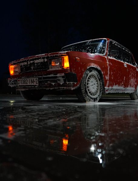 Praonica automobila noću